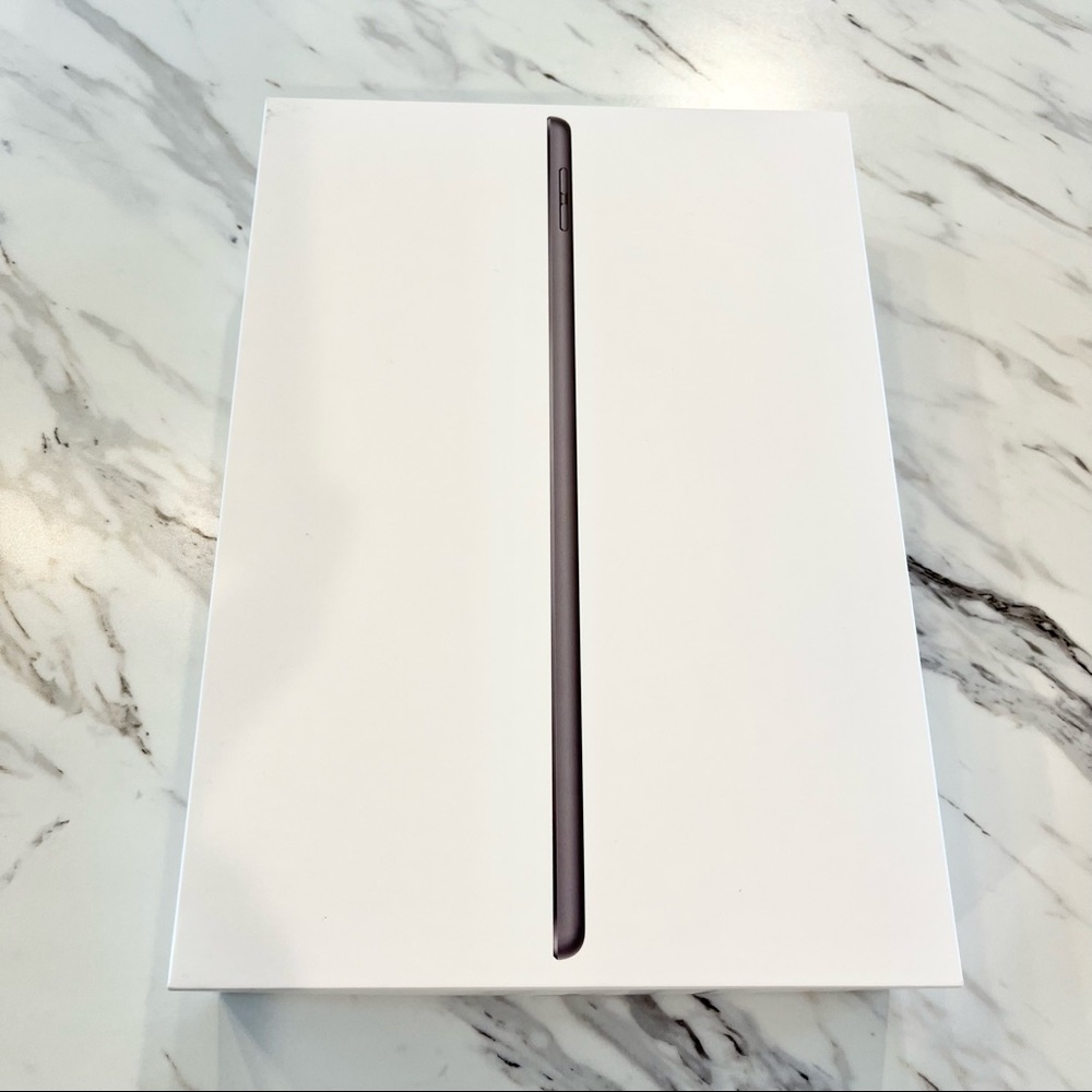 Apple iPad 9th Generation WiFi 64 GB Space Gray EMPTY BOX ONLY